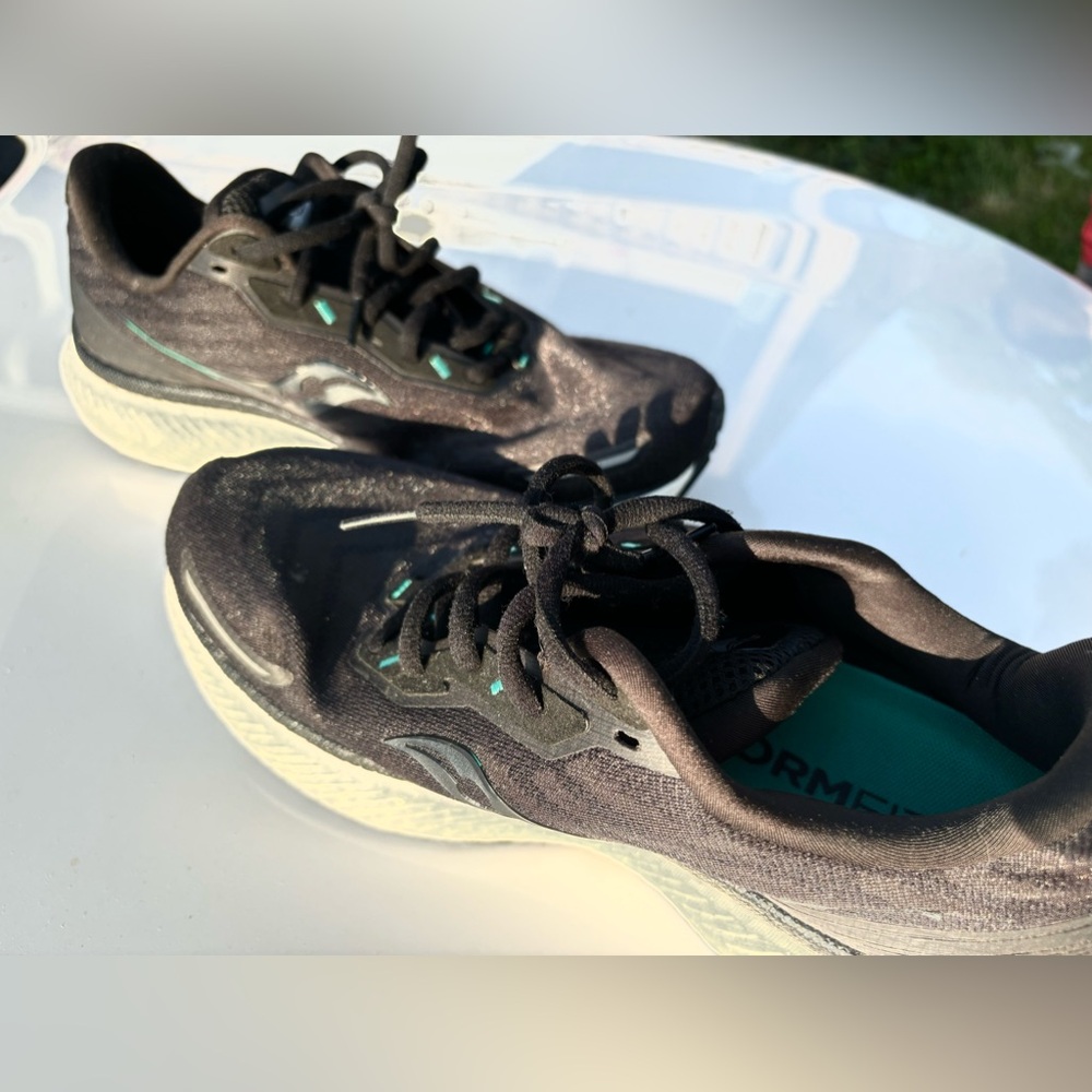 Saucony Triumph 19 Running Walking Shoes Women’s Size 12 Wide Sneakers - Picture 10 of 16